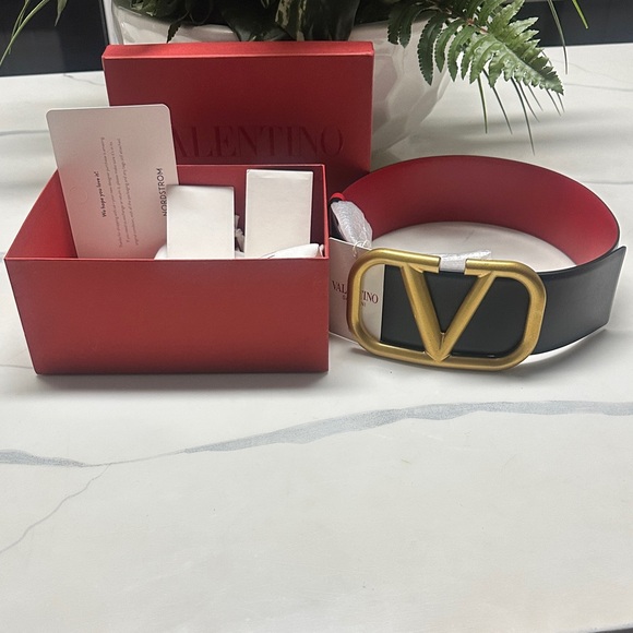 VALENTINO GARAVANI RÉVERSIBLE Widest Black & Red Leather Belt with Gold V Buckle - Picture 7 of 17